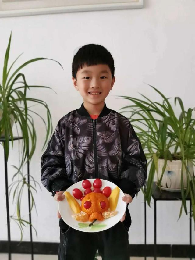 超可愛！“五一”節(jié)，一完的幼兒到高中生們各顯神通